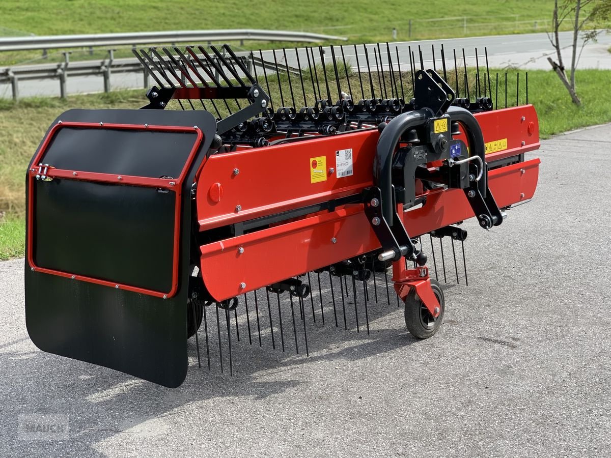 Schwader des Typs SIP Bandrechen Favorit 234 F ALP, Neumaschine in Eben (Bild 5)