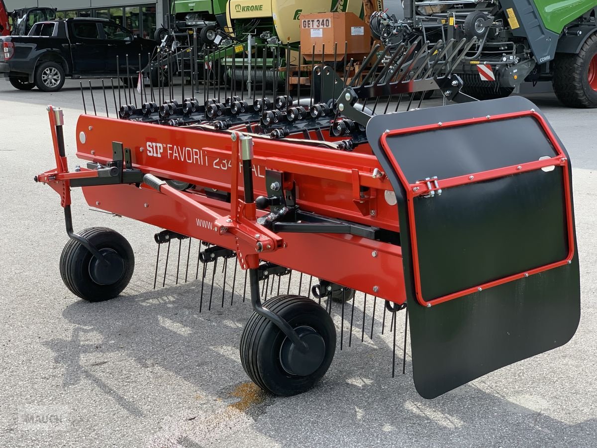 Schwader des Typs SIP Bandrechen Favorit 234 F ALP, Neumaschine in Eben (Bild 9)