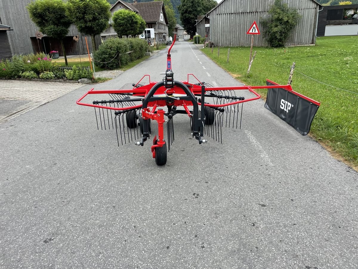 Schwader des Typs SIP Star 360/10, Neumaschine in Bezau (Bild 4)