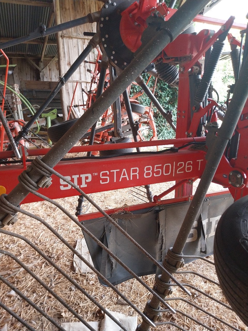 Schwader des Typs SIP STAR 850 /26 T, Gebrauchtmaschine in CREZANCY EN SANCERRE (Bild 4)