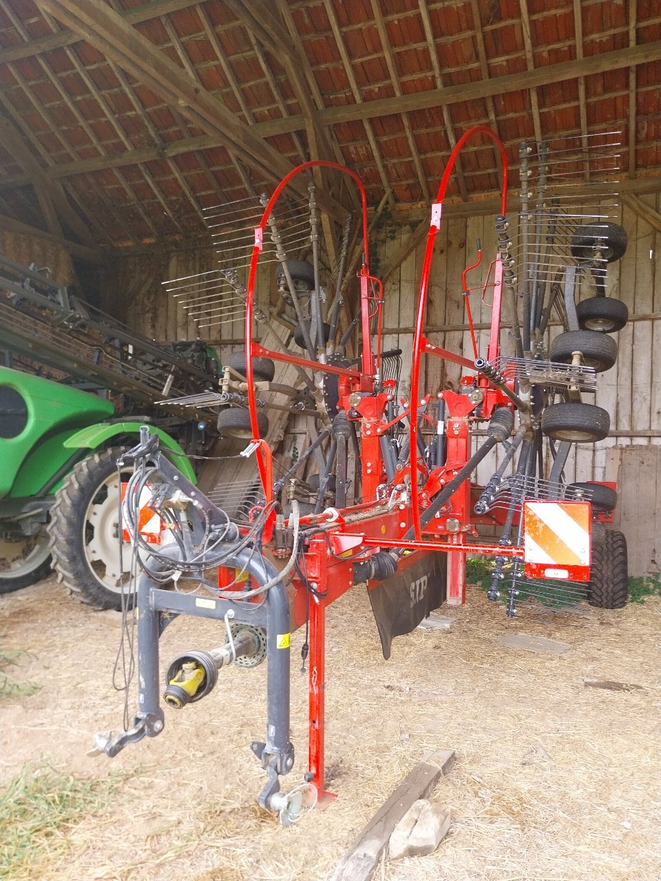 Schwader des Typs SIP STAR 850 /26 T, Gebrauchtmaschine in CREZANCY EN SANCERRE (Bild 1)