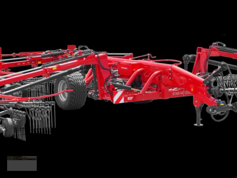 Schwader des Typs SIP Star HD 1250/50 TC H 4-Kreisel- Schwader, Neumaschine in Fürsteneck (Bild 1)