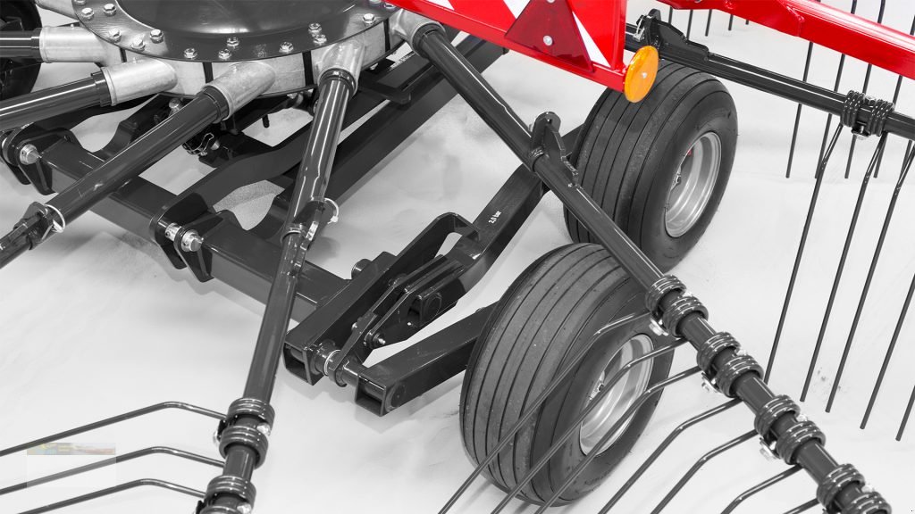 Schwader des Typs SIP Star R 600/20 TS, Neumaschine in Fürsteneck (Bild 2)