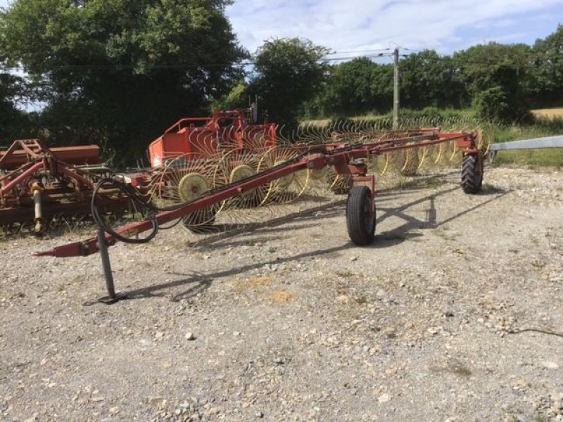 Schwader του τύπου Sitrex Soleil Columbia TR13-s, Gebrauchtmaschine σε Condeissiat (Φωτογραφία 1)