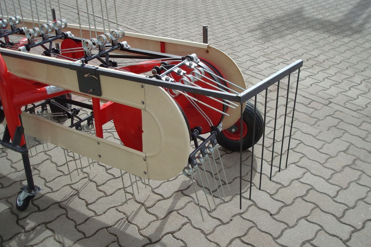 Schwader des Typs Sonstige Bandrechen 220, Neumaschine in Judenburg (Bild 4)