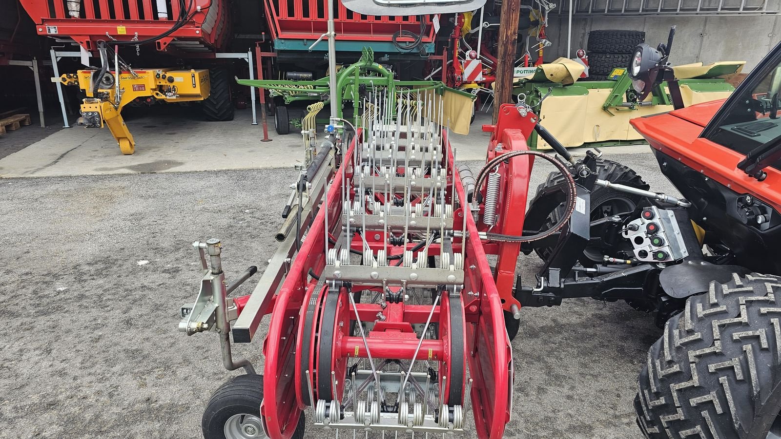 Schwader des Typs Sonstige Bandrechen 264, Neumaschine in Ried im Oberinntal (Bild 5)