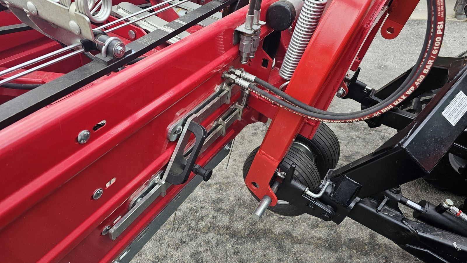 Schwader des Typs Sonstige Bandrechen 264, Neumaschine in Ried im Oberinntal (Bild 7)