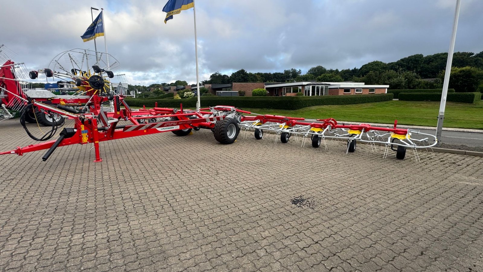 Schwader of the type Sonstige HIT HT 13120, Gebrauchtmaschine in Holstebro (Picture 1)