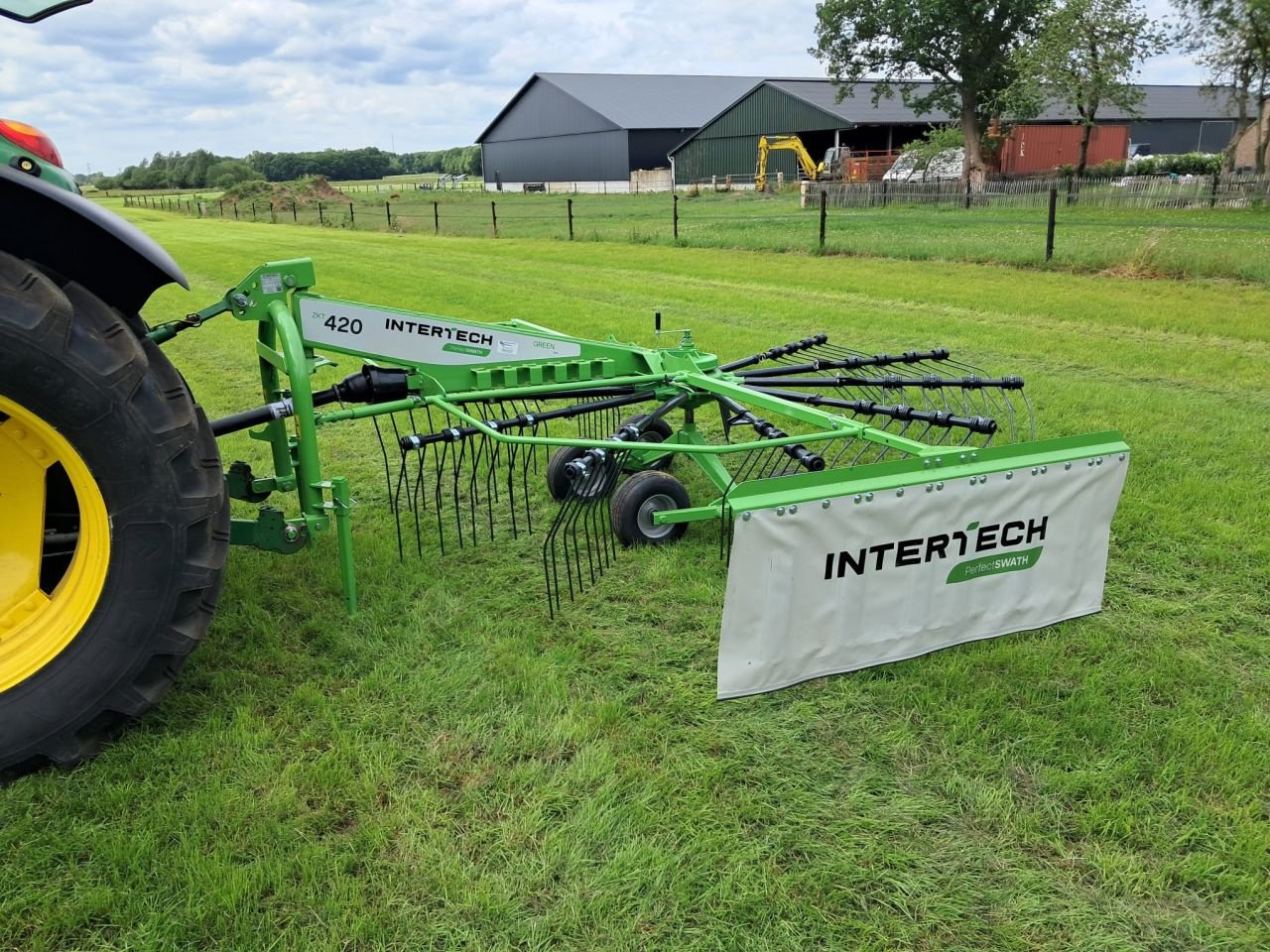 Schwader des Typs Sonstige Intertech zkt 420, Neumaschine in Dalfsen (Bild 4)