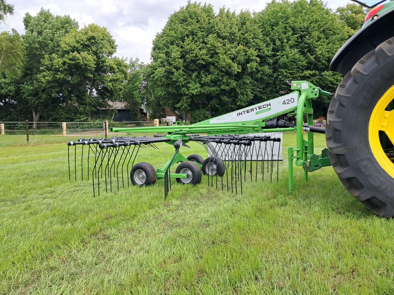 Schwader des Typs Sonstige Intertech zkt 420, Neumaschine in Dalfsen (Bild 5)