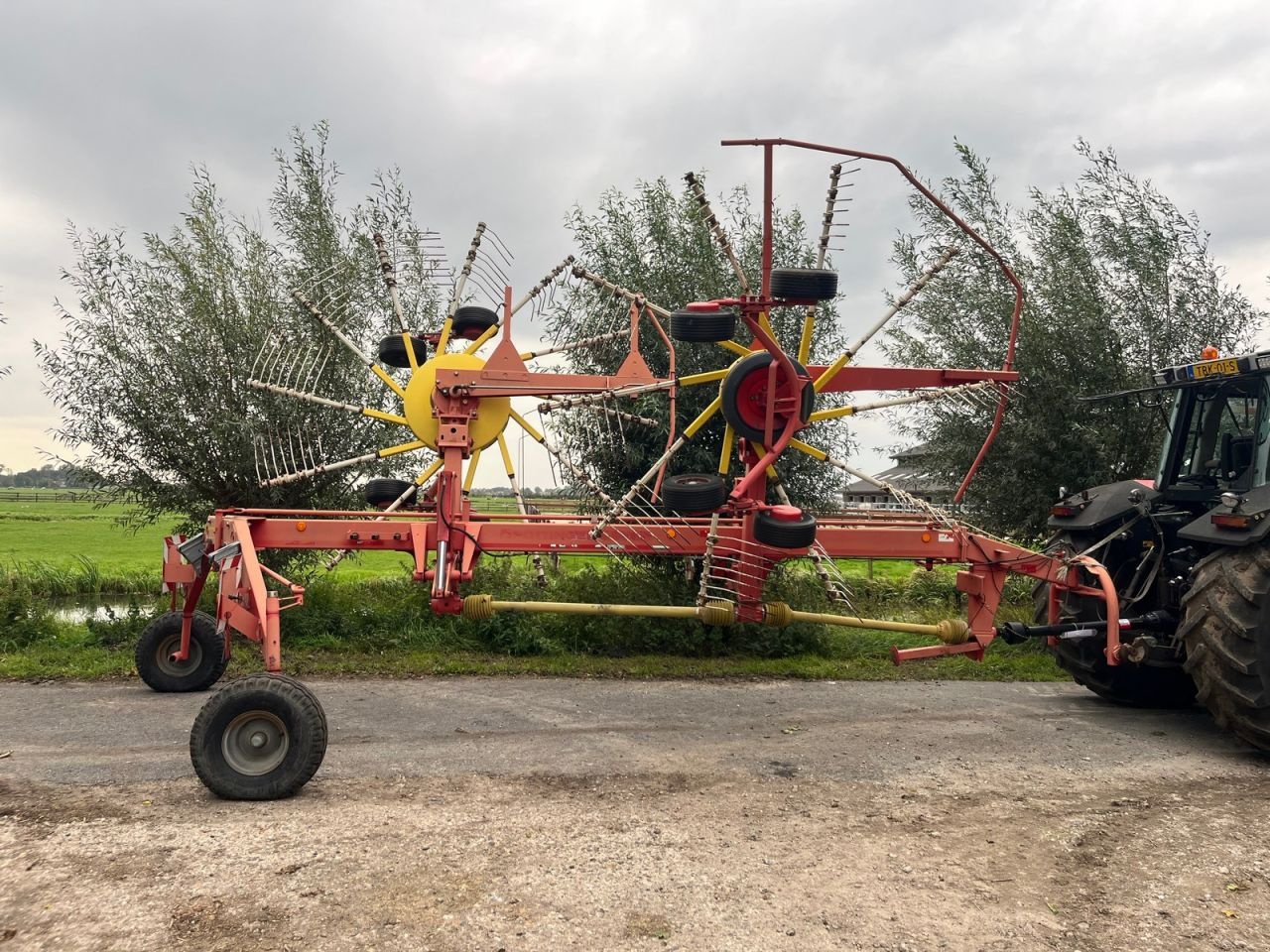 Schwader typu Sonstige P&ouml;ttinger Eurotop 651A, Gebrauchtmaschine v Zoeterwoude (Obrázok 1)