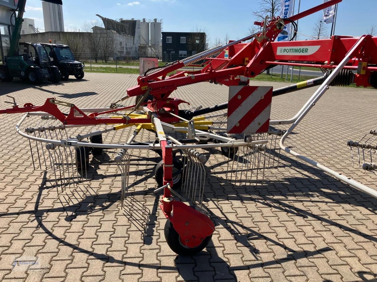 Schwader typu Sonstige Pöttinger TOP 812, Gebrauchtmaschine v Wittlich (Obrázek 12)