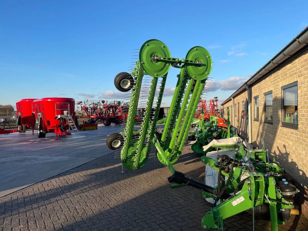 Schwader of the type Sonstige Samasz Twist 600, Neumaschine in Vriezenveen (Picture 2)