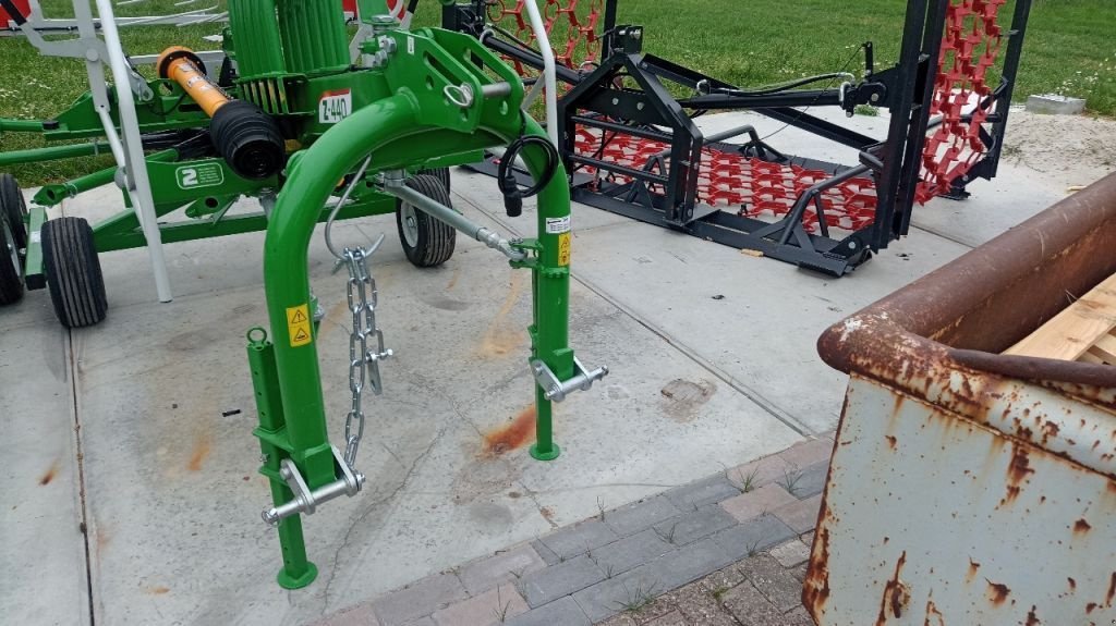 Schwader des Typs Sonstige Samasz Z440, Neumaschine in Vriezenveen (Bild 4)