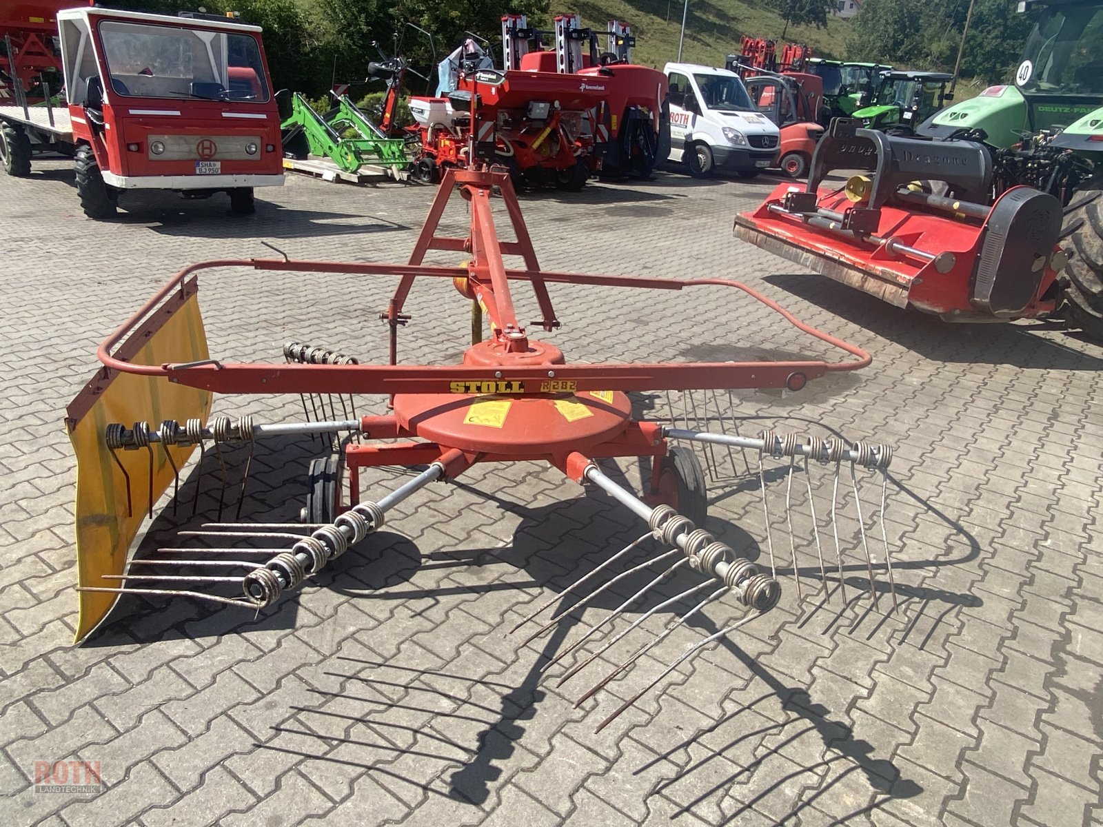 Schwader Türe ait Stoll R 282, Gebrauchtmaschine içinde Untermünkheim (resim 4)