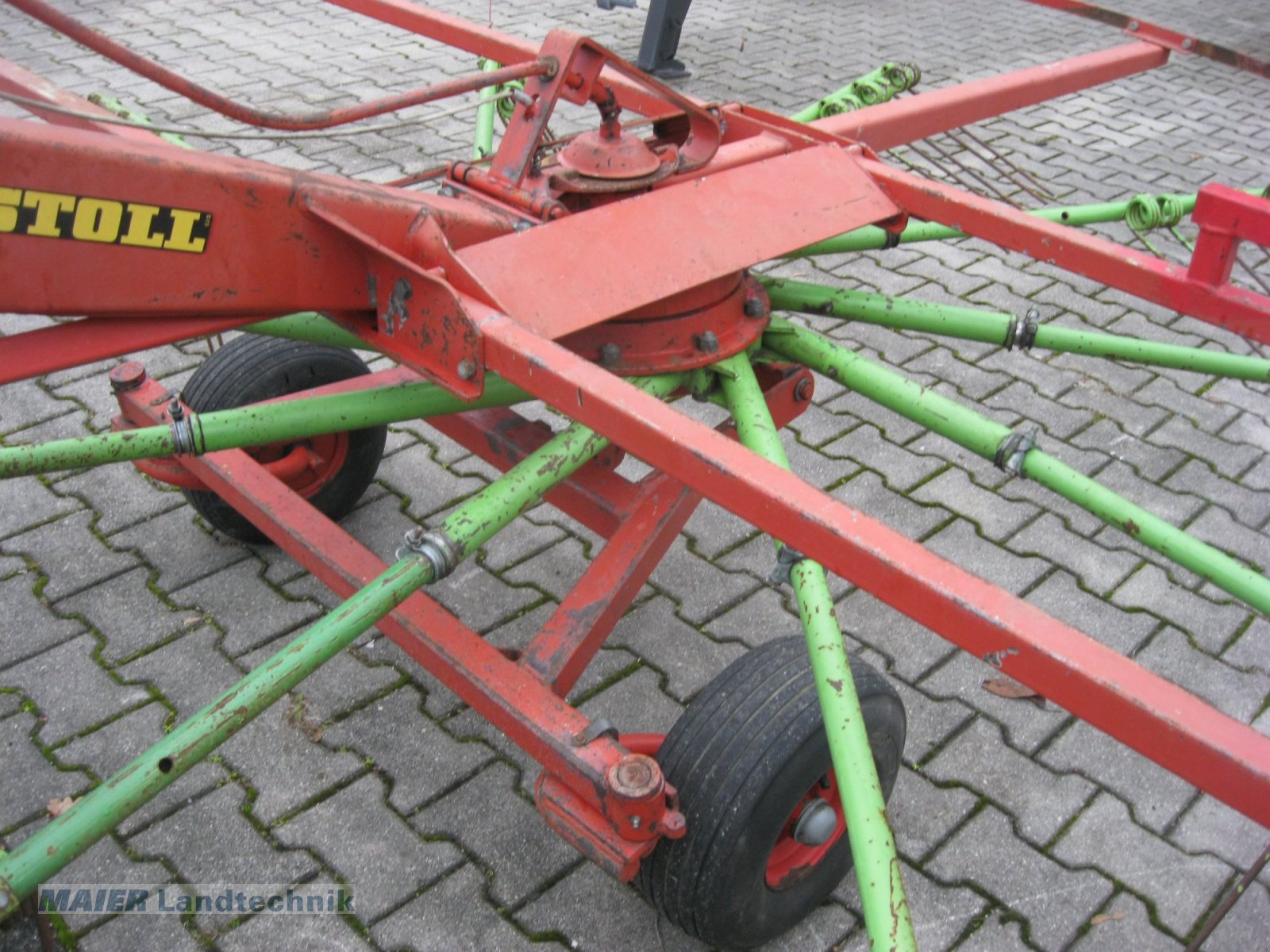 Schwader des Typs Stoll R 335 DVS, Gebrauchtmaschine in Dieterskirchen (Bild 3)