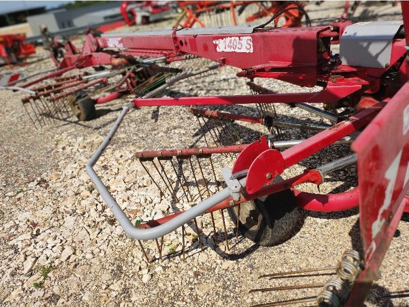 Schwader of the type Stoll R, Gebrauchtmaschine in CHAUMONT (Picture 1)