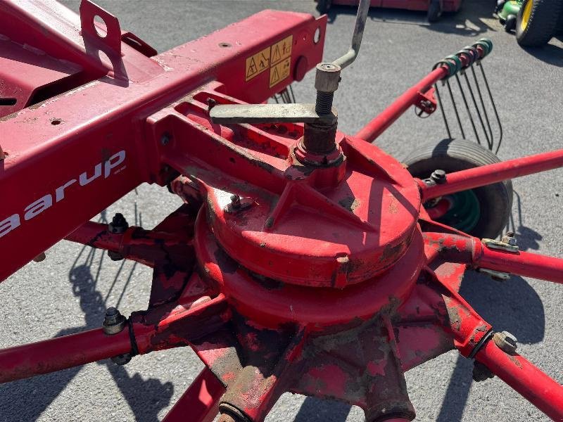 Schwader del tipo Taarup 9035, Gebrauchtmaschine In Wargnies Le Grand (Immagine 4)