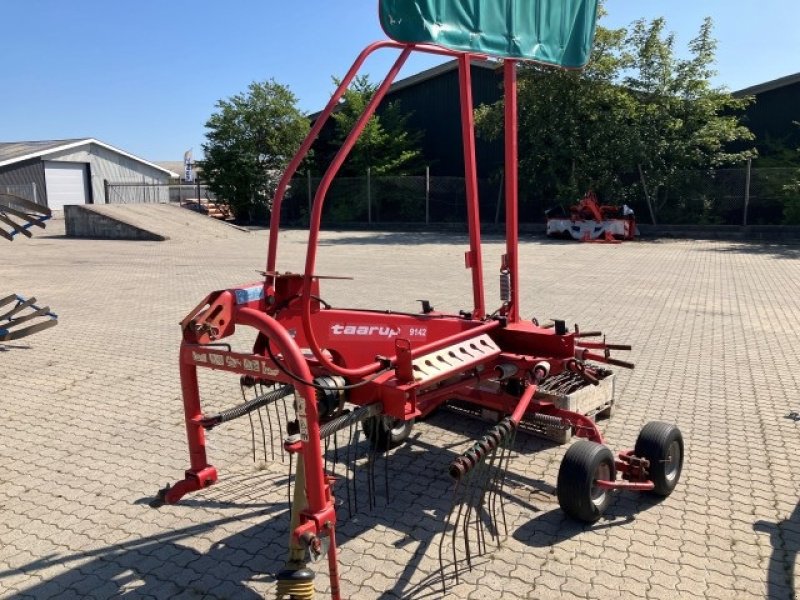 Schwader des Typs Taarup 9142 ROTORRIVE, Gebrauchtmaschine in Brønderslev (Bild 2)