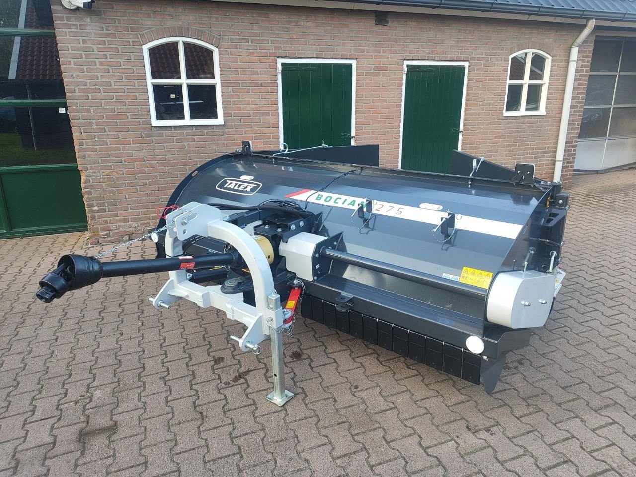 Schwader des Typs Talex Bocian 275 zwadkeerder, Neumaschine in Rouveen (Bild 1)