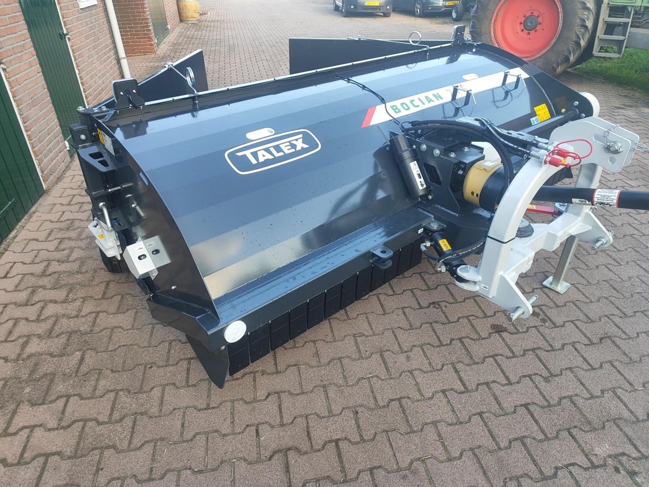 Schwader des Typs Talex Bocian 275 zwadkeerder, Neumaschine in Rouveen (Bild 4)