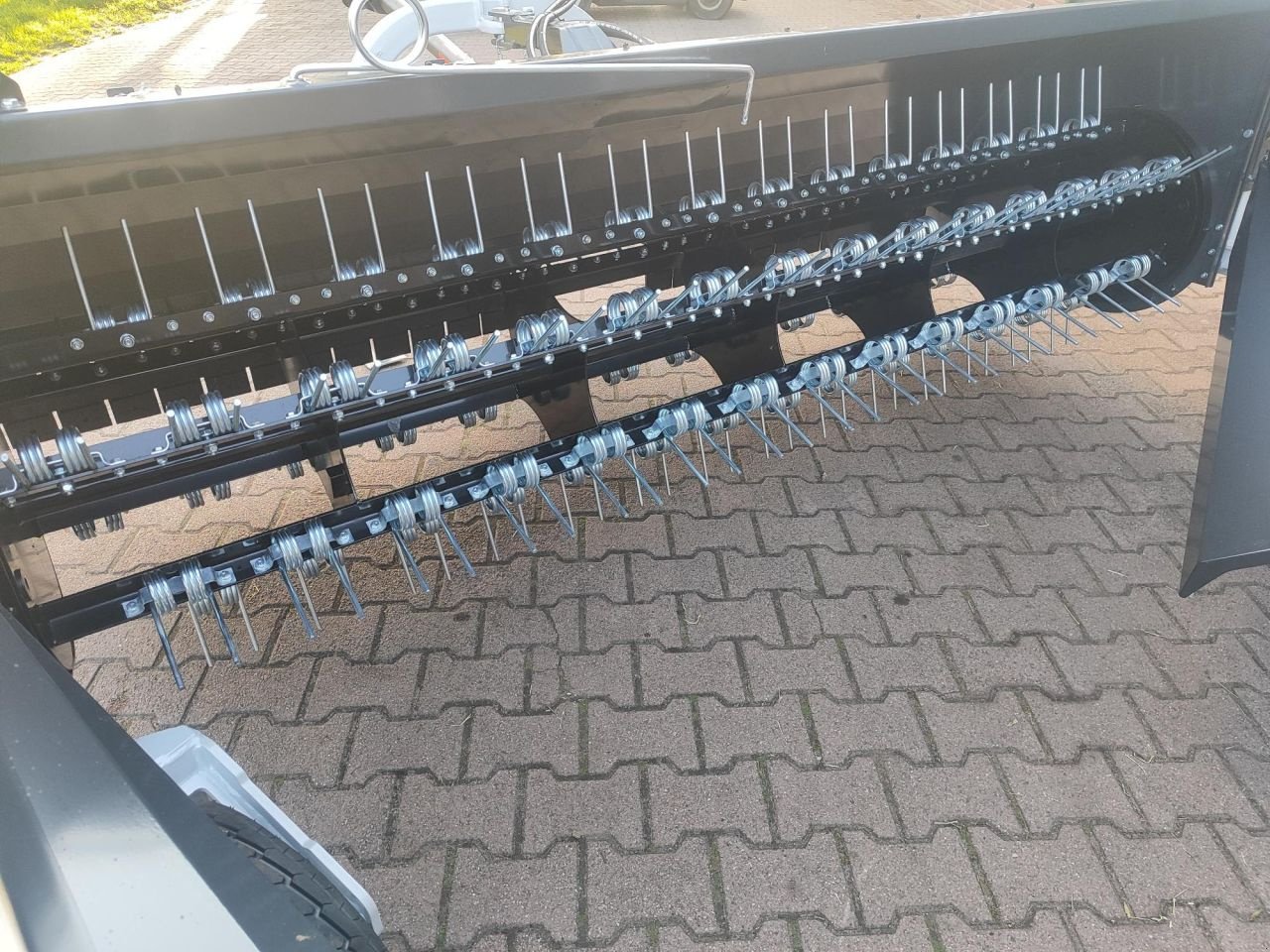 Schwader des Typs Talex Bocian 275 zwadkeerder, Neumaschine in Rouveen (Bild 7)