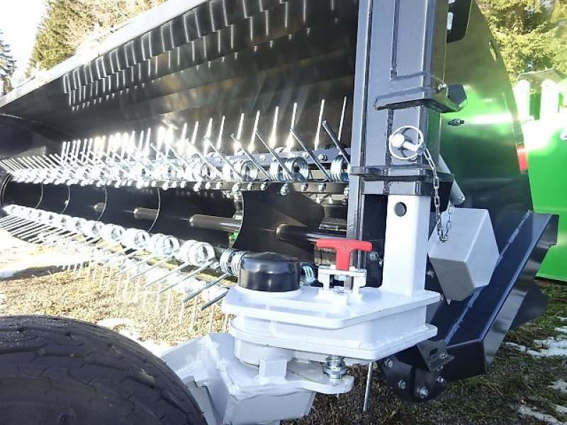 Schwader des Typs Talex Schwadwender- Strohwender- Talex Bocian -275 -Profi  - Schwadlüfter - Bocian 275 M -- NEU, Neumaschine in Neureichenau (Bild 17)