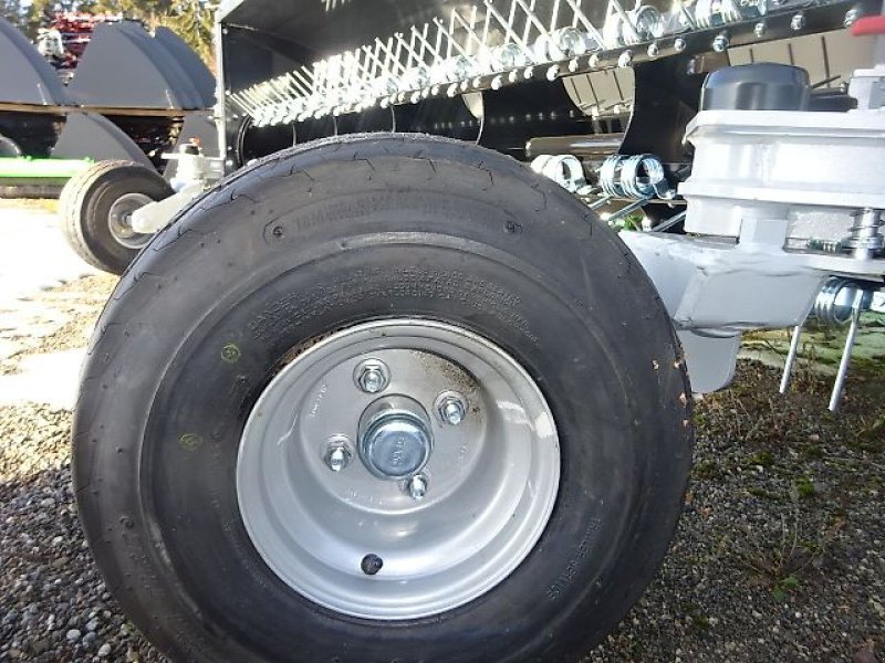 Schwader des Typs Talex Schwadwender- Strohwender- Talex Bocian -275 -Profi  - Schwadlüfter - Bocian 275 M -- NEU, Neumaschine in Neureichenau (Bild 18)