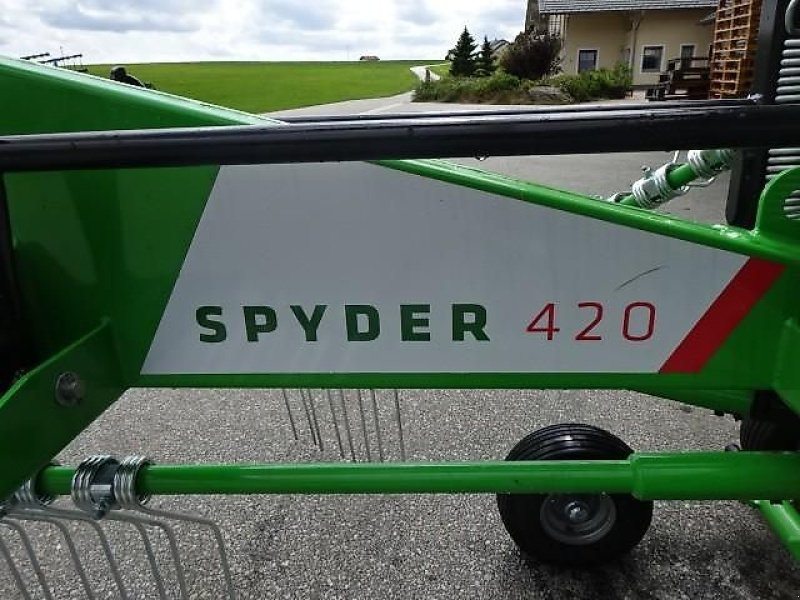 Schwader des Typs Talex Spyder 4,2 mit Gelenkwelle- Sonderpreis, Vorführmaschine in Neureichenau (Bild 17)