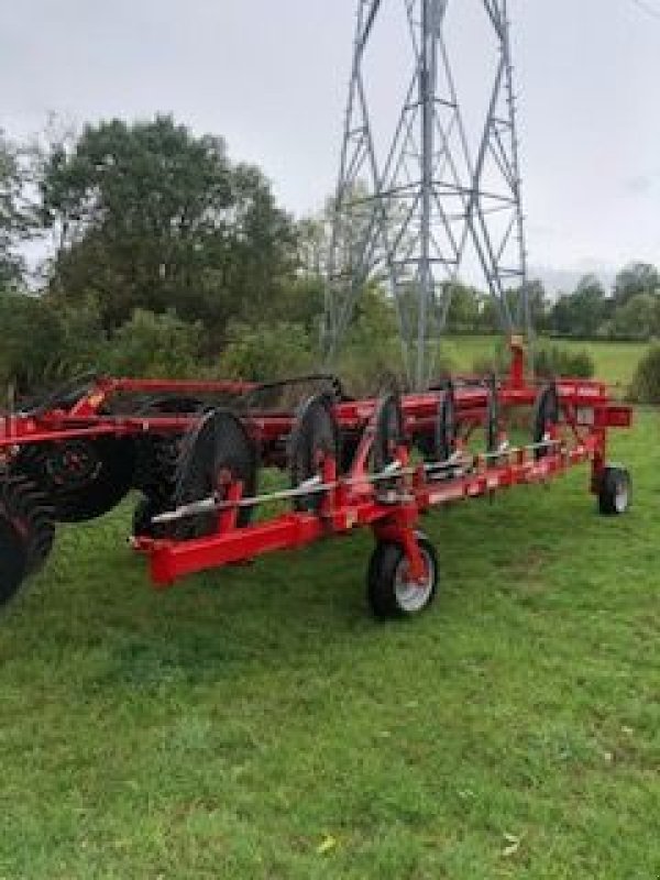 Schwader tipa Tonutti DOMITATOR V 12, Gebrauchtmaschine u AUMONT AUBRAC (Slika 4)