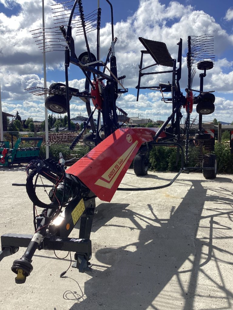 Schwader типа Vicon 705 VARIO, Gebrauchtmaschine в AUMONT AUBRAC (Фотография 1)