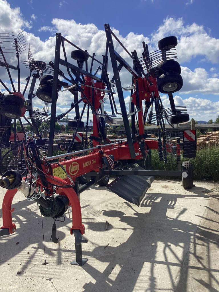 Schwader του τύπου Vicon 764, Gebrauchtmaschine σε AUMONT AUBRAC (Φωτογραφία 2)