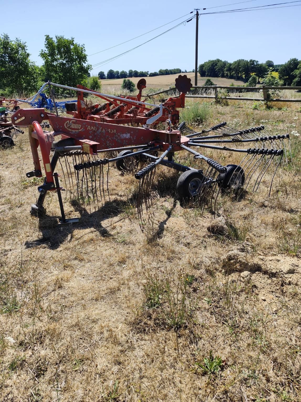 Schwader typu Vicon ANDAINEUR, Gebrauchtmaschine v Le Horps (Obrázok 1)