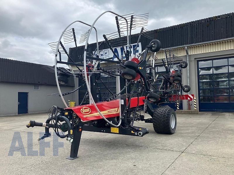 Schwader des Typs Vicon Andex 1304 Comfort, Vorführmaschine in Bitburg-Flugplatz (Bild 1)