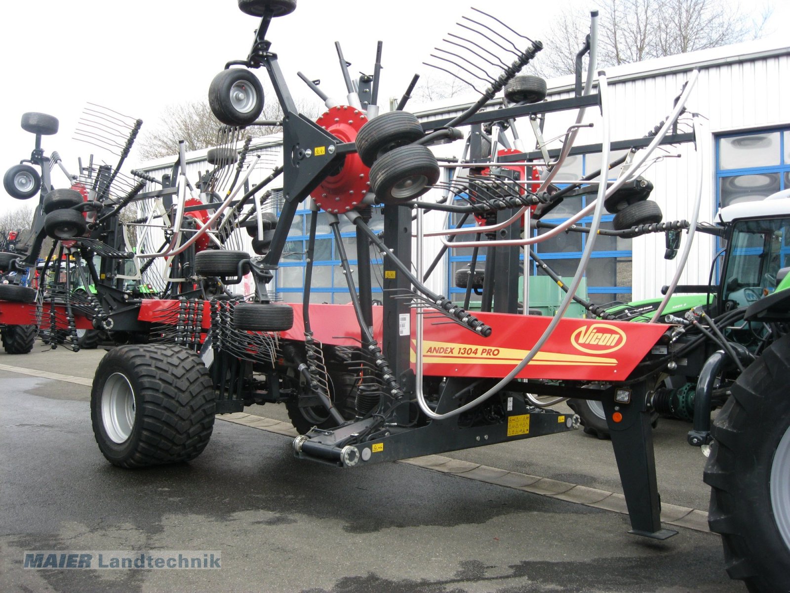 Schwader tipa Vicon Andex 1304 PRO, Neumaschine u Dieterskirchen (Slika 1)