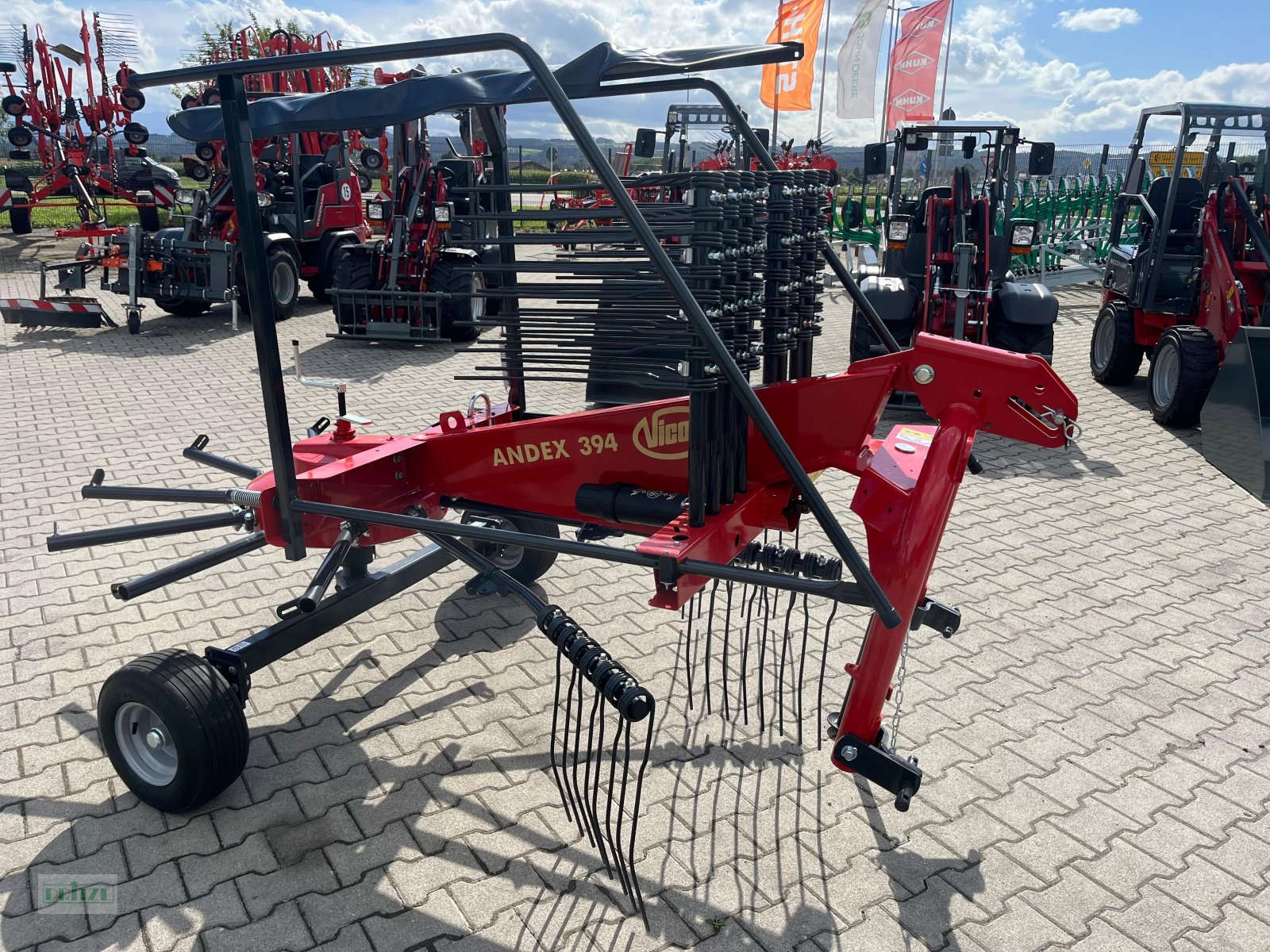 Schwader des Typs Vicon Andex 394, Neumaschine in Bruckmühl (Bild 4)