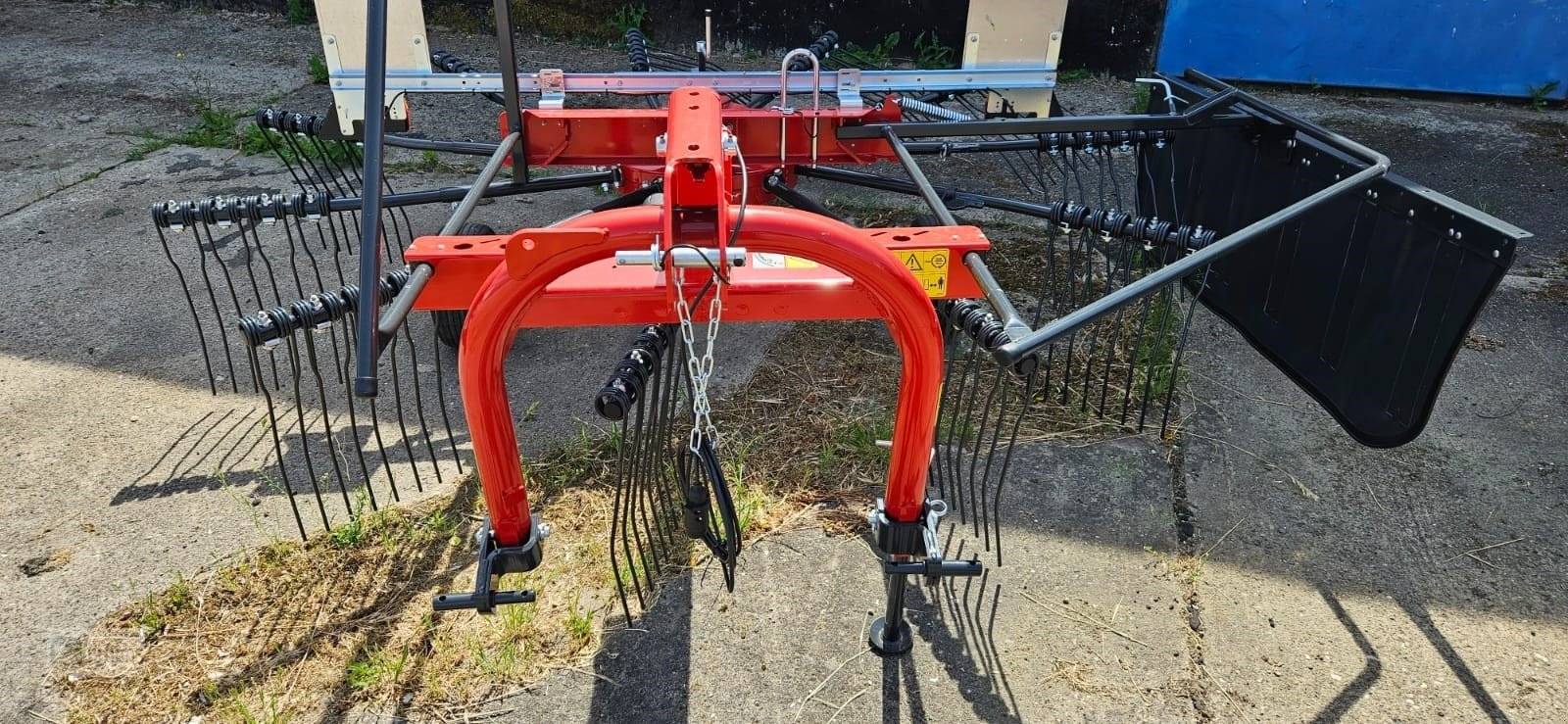 Schwader of the type Vicon Andex 394, Neumaschine in Perleberg (Picture 3)