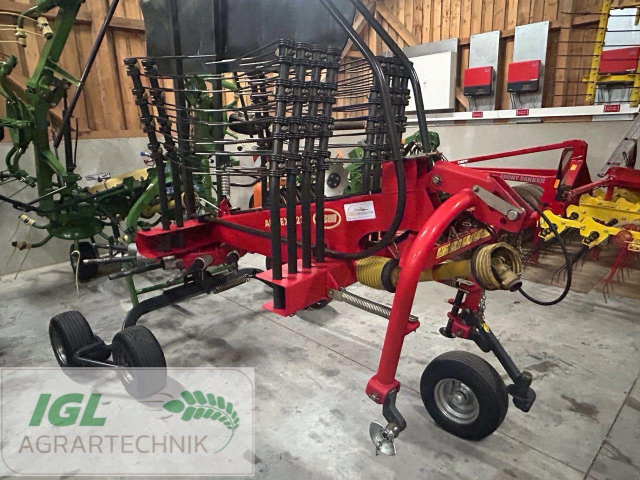 Schwader του τύπου Vicon Andex 423, Gebrauchtmaschine σε Nabburg (Φωτογραφία 1)