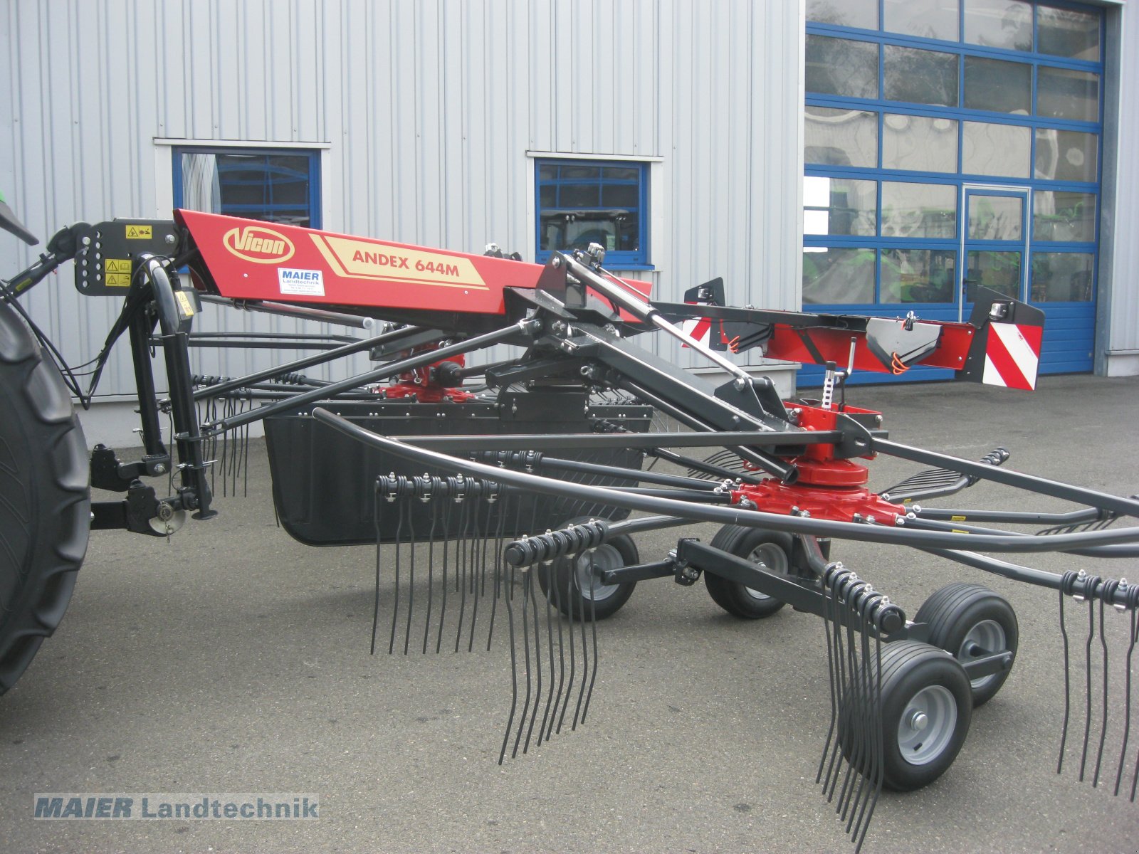 Schwader des Typs Vicon Andex 644 M, Neumaschine in Dieterskirchen (Bild 2)