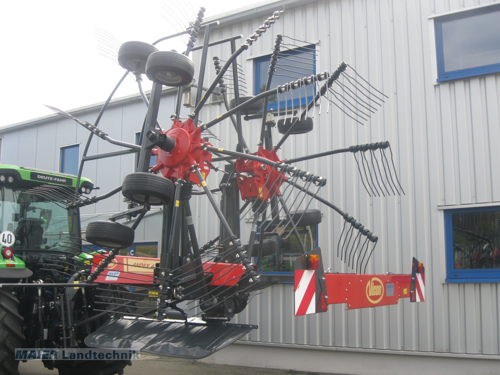 Schwader des Typs Vicon Andex 644 M, Neumaschine in Dieterskirchen (Bild 3)