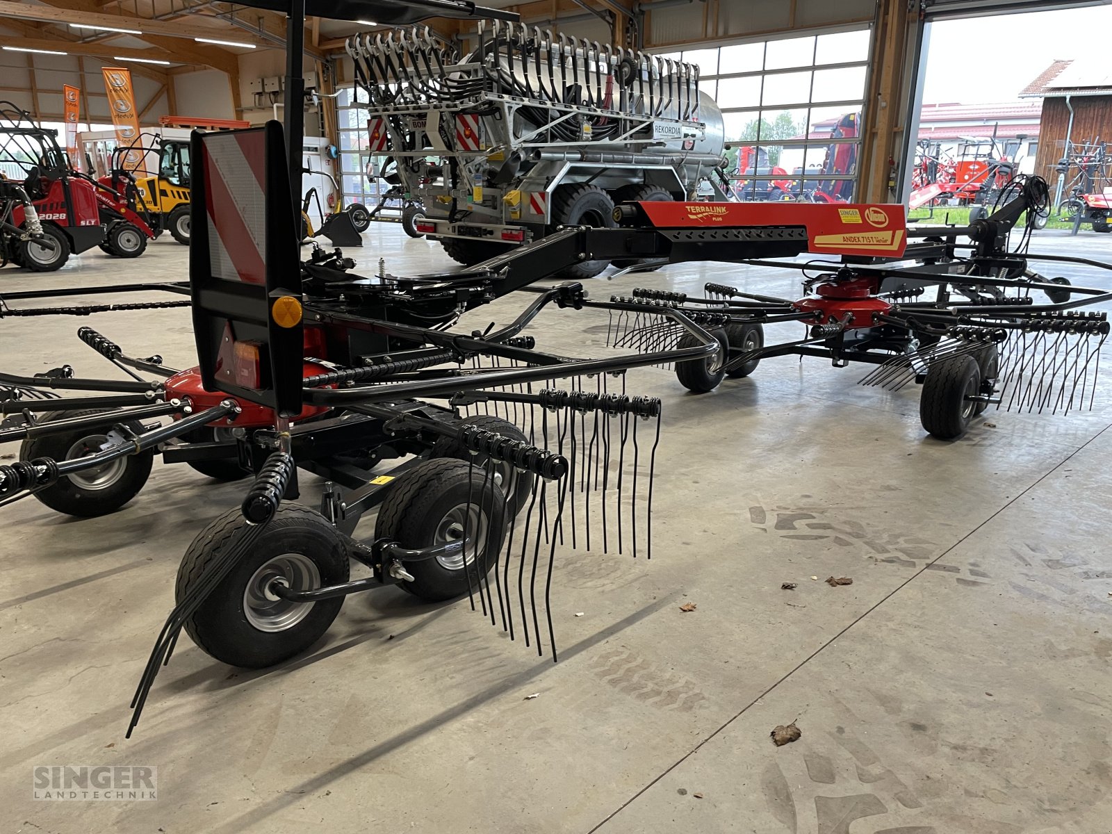 Schwader del tipo Vicon Andex 715 T Vario, Neumaschine In Ebenhofen (Immagine 2)