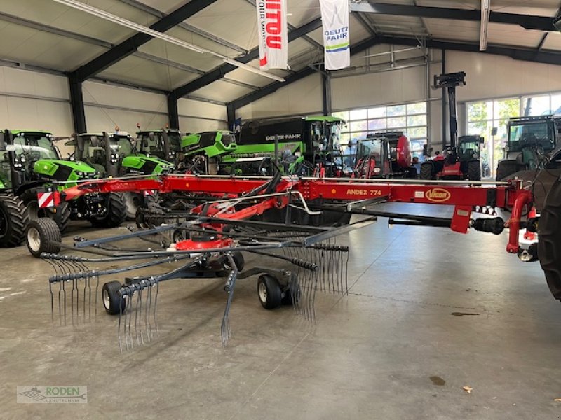 Schwader des Typs Vicon Andex 774, Gebrauchtmaschine in Lensahn (Bild 1)