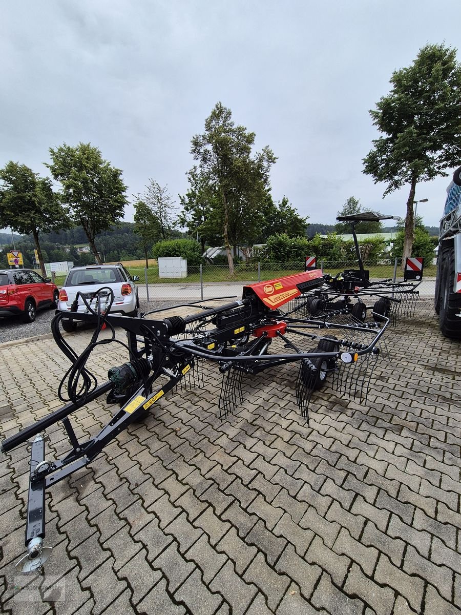 Schwader of the type Vicon Vicon Andex 715 T Vario, Neumaschine in Auerbach (Picture 1)