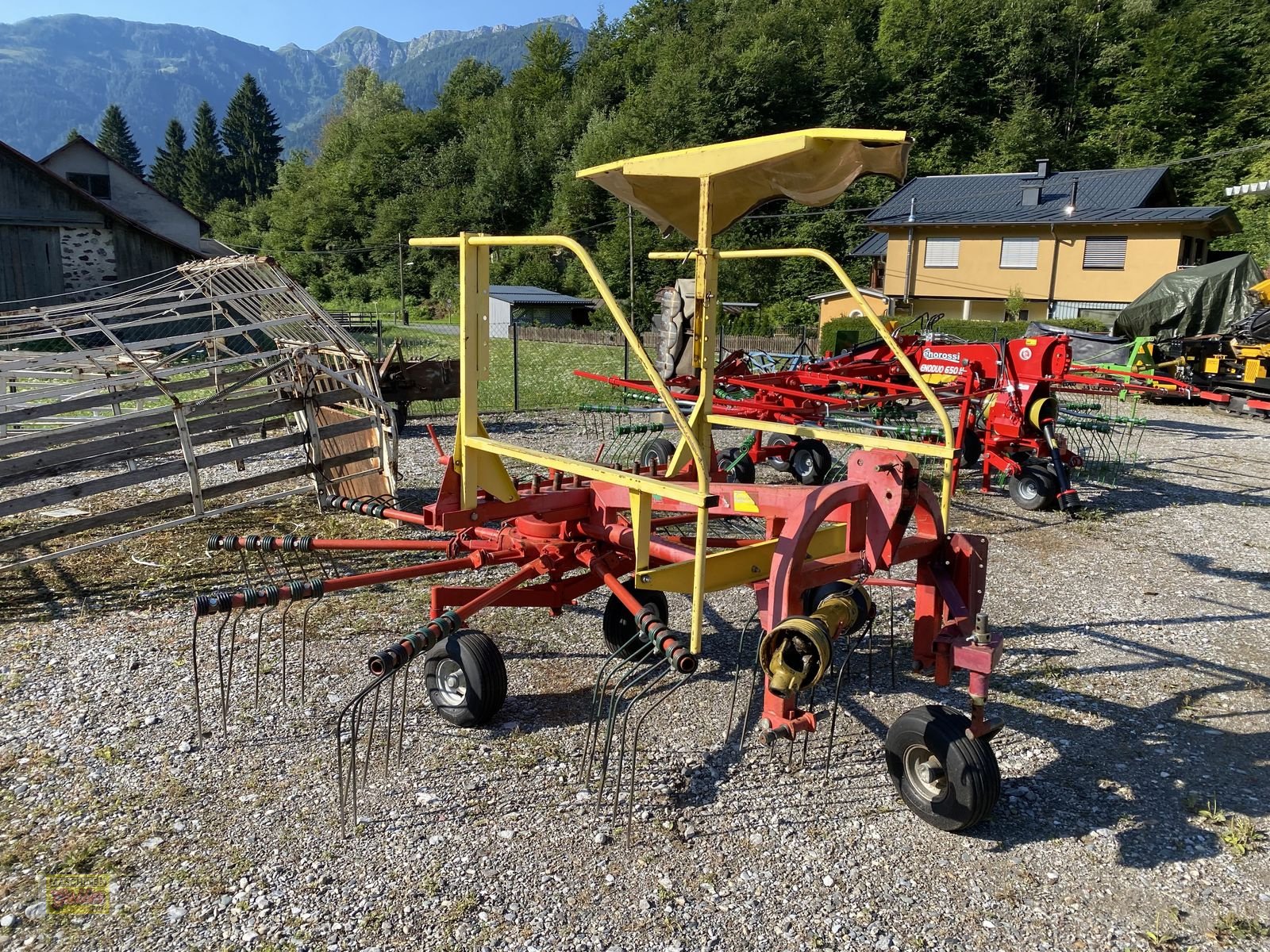 Schwader of the type Vogel & Noot A.G.320/10 Einkreiselschwader Front/ Heckanbau, Gebrauchtmaschine in Kötschach (Picture 1)