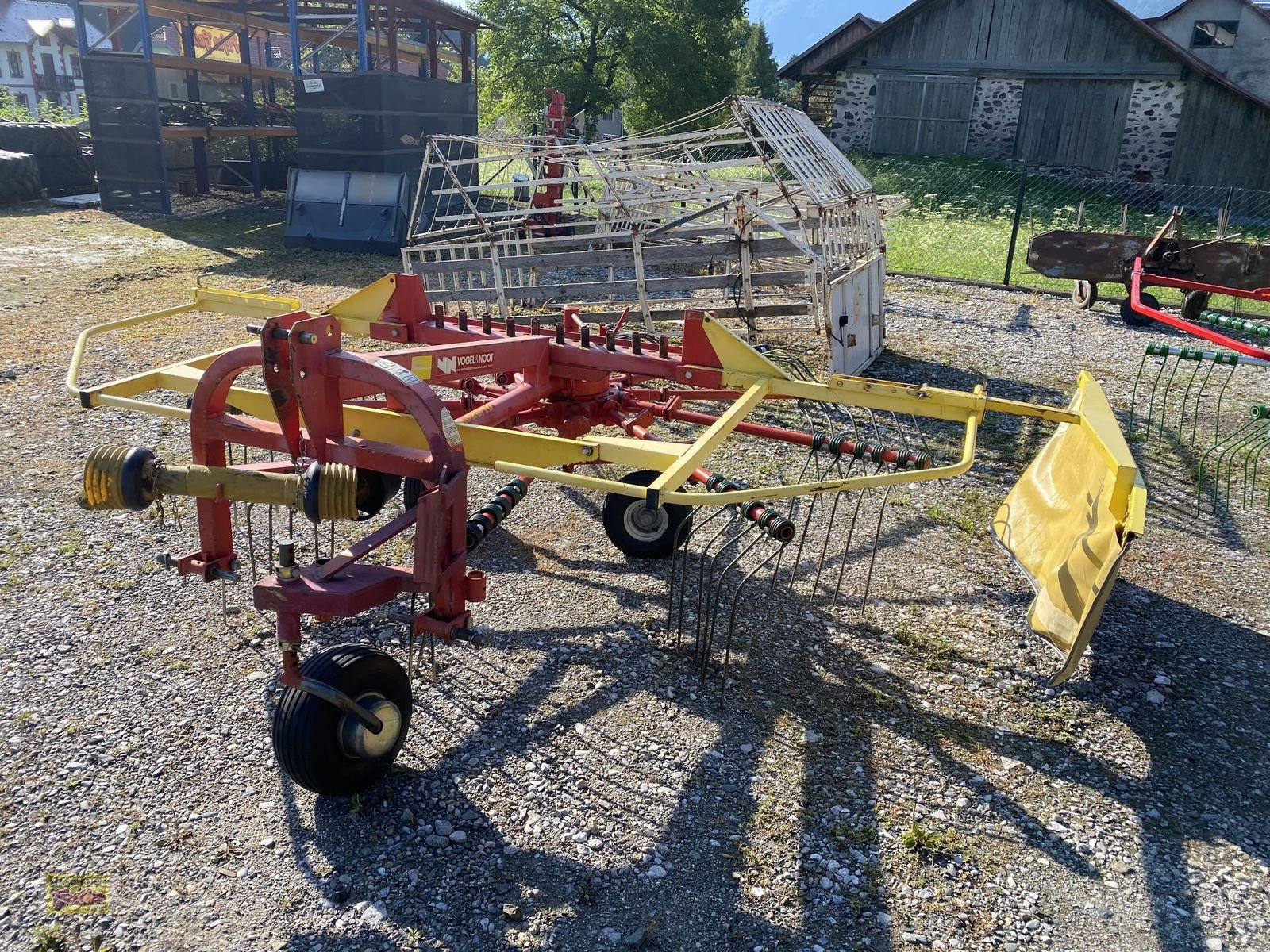 Schwader of the type Vogel & Noot A.G.320/10 Einkreiselschwader Front/ Heckanbau, Gebrauchtmaschine in Kötschach (Picture 2)