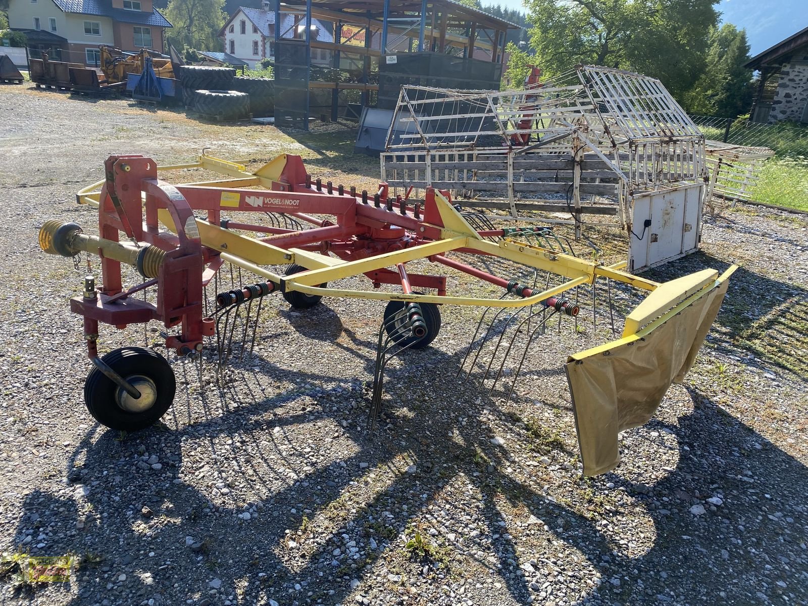 Schwader of the type Vogel & Noot A.G.320/10 Einkreiselschwader Front/ Heckanbau, Gebrauchtmaschine in Kötschach (Picture 3)