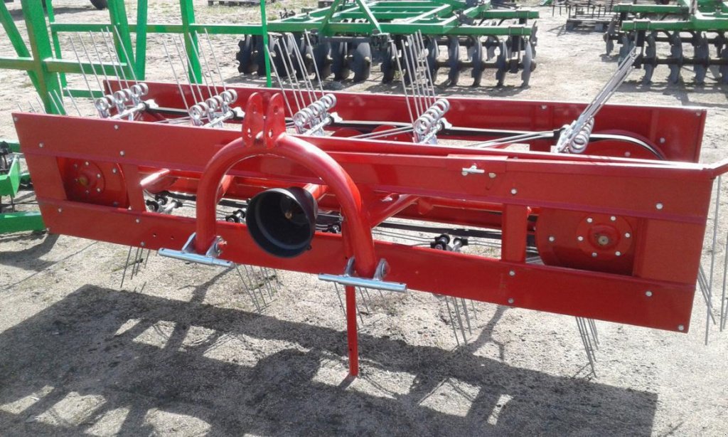 Schwader des Typs Wirax L-2100, Gebrauchtmaschine in Глеваха (Bild 1)