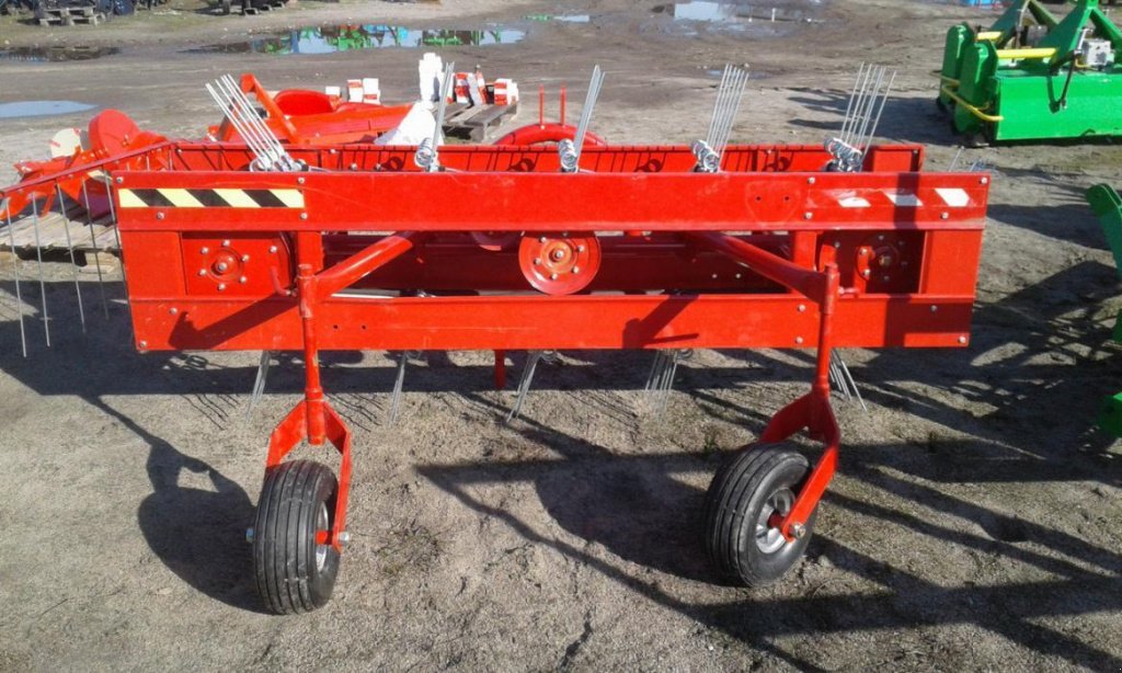 Schwader του τύπου Wirax L-2100, Gebrauchtmaschine σε Глеваха (Φωτογραφία 3)