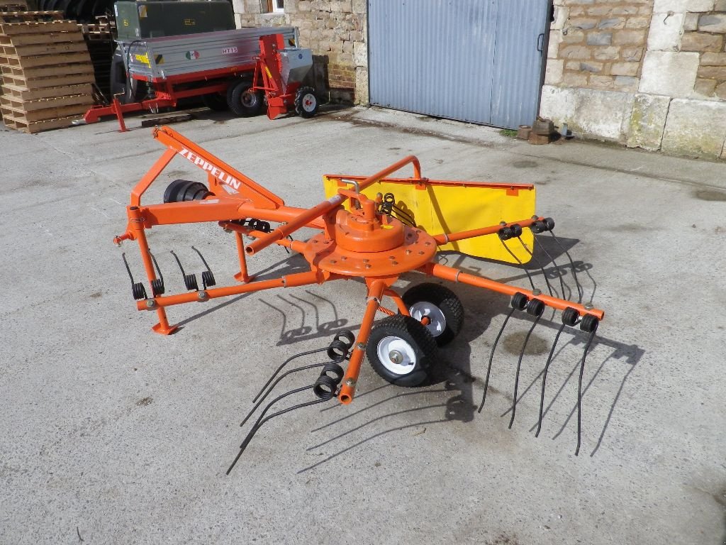 Schwader des Typs Zeppelin ANDAINEUR 6 BRAS, Gebrauchtmaschine in RETHEL (Bild 6)