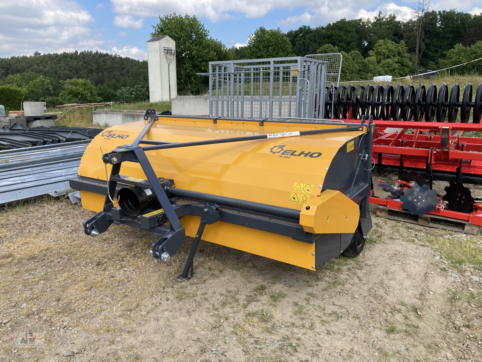 Schwadlüfter des Typs Elho TR 300, Neumaschine in Bodenwöhr/ Taxöldern (Bild 1)